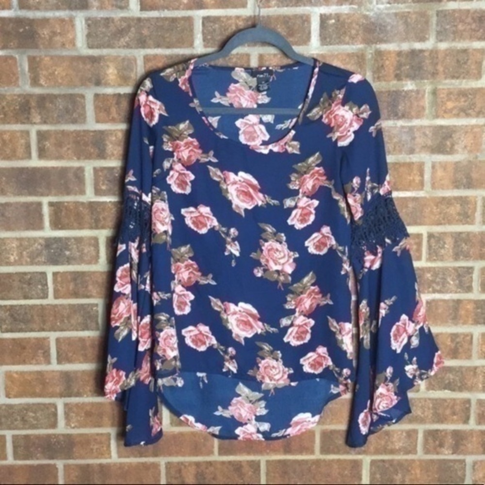 Rue 21 Floral Long Crochet Navy Sleeve Blouse​